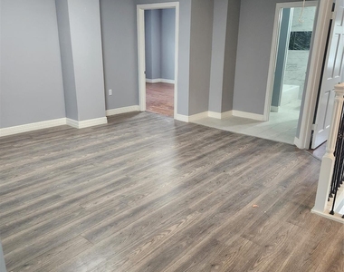1311 Carlisle Street - Photo Thumbnail 27