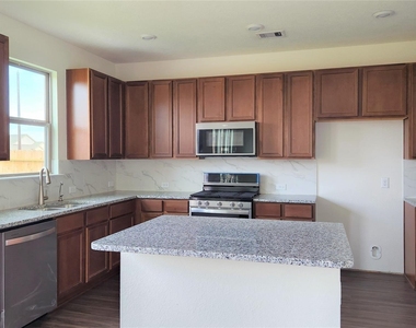 1235 Bryman Drive - Photo Thumbnail 3
