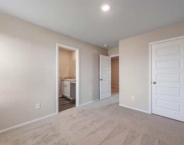21803 Colonial Meadow Creek Trail - Photo Thumbnail 16