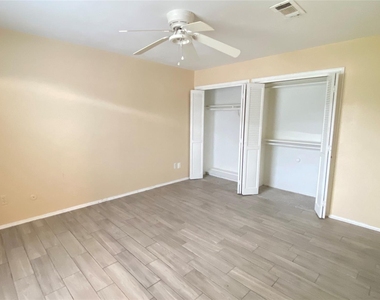 4714 N Cashel Circle - Photo Thumbnail 16