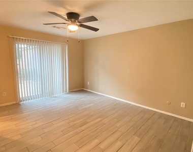 4714 N Cashel Circle - Photo Thumbnail 9