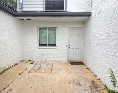 4714 N Cashel Circle - Photo Thumbnail 18