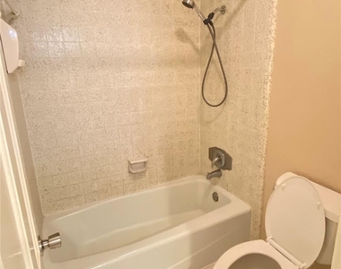 4714 N Cashel Circle - Photo Thumbnail 8