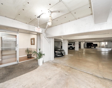 5050 Ambassador Way - Photo Thumbnail 12