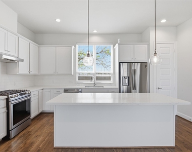 3024 Charline Avenue - Photo Thumbnail 21