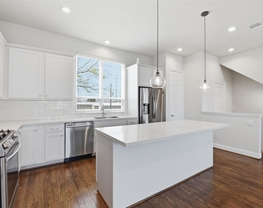 3024 Charline Avenue - Photo Thumbnail 17