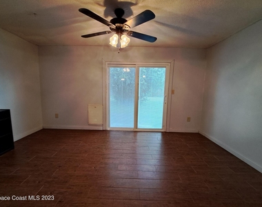 1311 Cindy Circle Ne - Photo Thumbnail 7