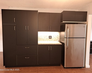 1311 Cindy Circle Ne - Photo Thumbnail 4