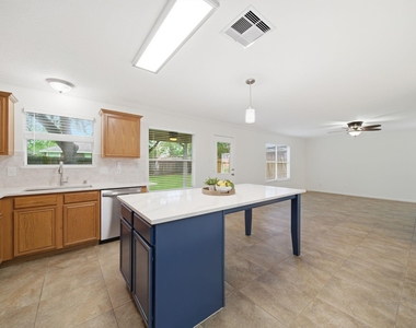 32334 Summer Park Lane - Photo Thumbnail 6