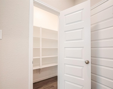 2335 Tavo Trail Drive - Photo Thumbnail 21
