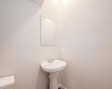 2335 Tavo Trail Drive - Photo Thumbnail 19