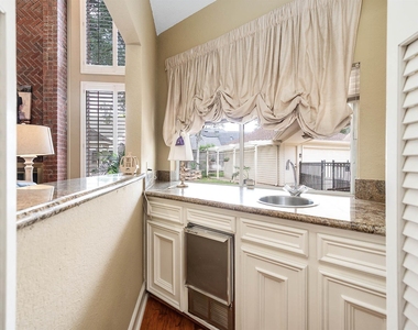 3702 Belle Grove Ln - Photo Thumbnail 13