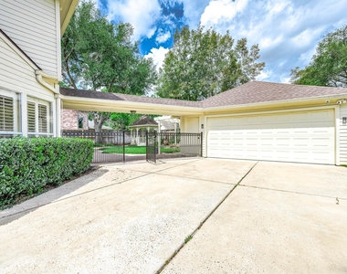 3702 Belle Grove Ln - Photo Thumbnail 42