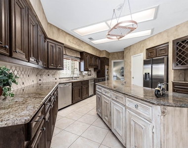 3702 Belle Grove Ln - Photo Thumbnail 17