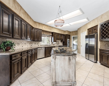 3702 Belle Grove Ln - Photo Thumbnail 16