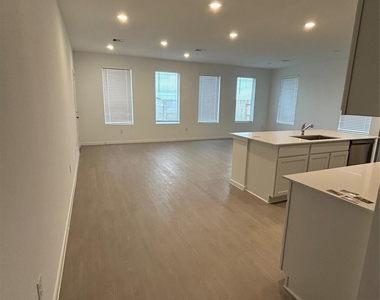 6706 Violet Clover Ave - Photo Thumbnail 1