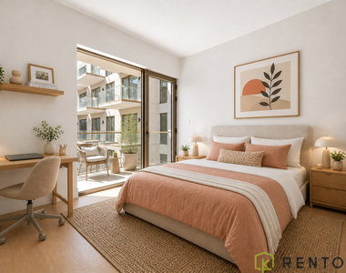 960 Franklin Avenue - Photo Thumbnail 3