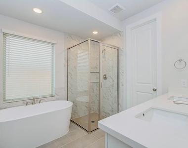 14910 Mossycup Spur Way - Photo Thumbnail 22
