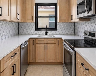 773 W Harbor Drive S - Photo Thumbnail 9