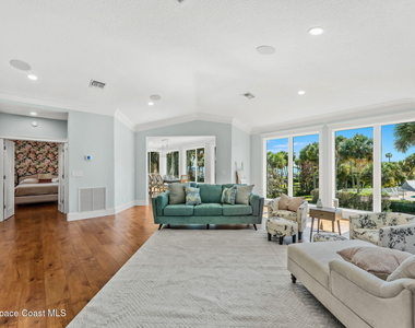 143 Caledonia Drive - Photo Thumbnail 9