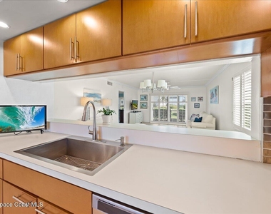 2050 Atlantic Street - Photo Thumbnail 5