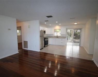 4109 E 99th Avenue - Photo Thumbnail 3