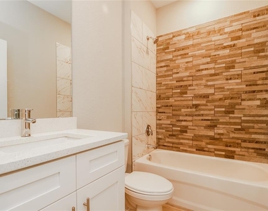 260 Gladiola Court - Photo Thumbnail 8