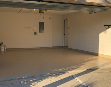 347 Americana Boulevard Ne - Photo Thumbnail 6