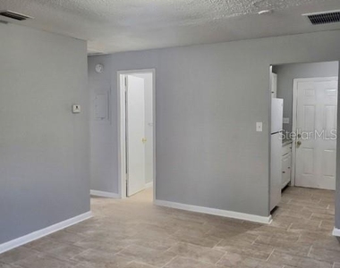 8215 Klondyke Street - Photo Thumbnail 3
