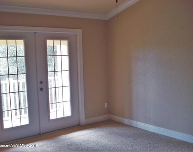 1410 Isabella Drive - Photo Thumbnail 5