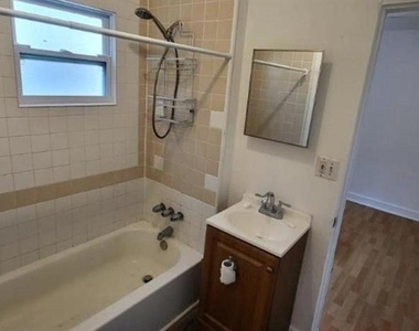 912 Engman Street - Photo Thumbnail 2