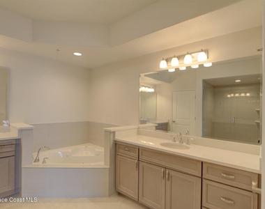 1465 S Harbor City Boulevard - Photo Thumbnail 13