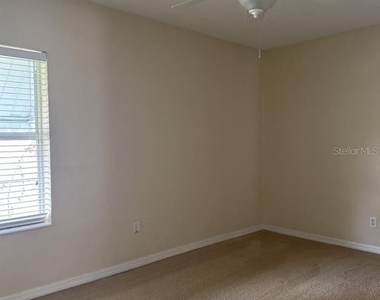 815 W Plymouth Street - Photo Thumbnail 13