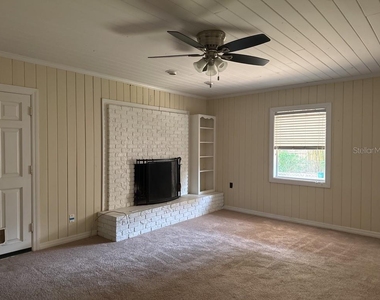 815 W Plymouth Street - Photo Thumbnail 15