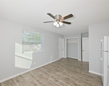 1956 Mcmullen Road - Photo Thumbnail 6