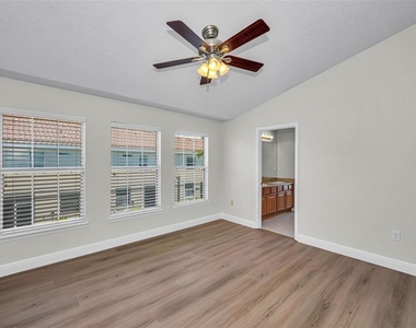 617 52nd Avenue N - Photo Thumbnail 31