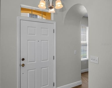 617 52nd Avenue N - Photo Thumbnail 10