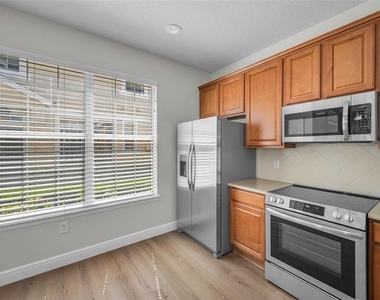 617 52nd Avenue N - Photo Thumbnail 23