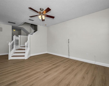 617 52nd Avenue N - Photo Thumbnail 14