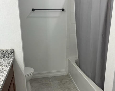 1800 Noel Place - Photo Thumbnail 19