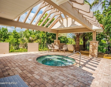 1800 Noel Place - Photo Thumbnail 28