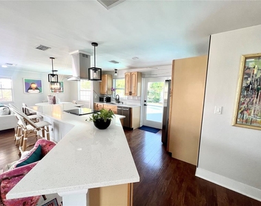 2066 Druid Park Drive N - Photo Thumbnail 5