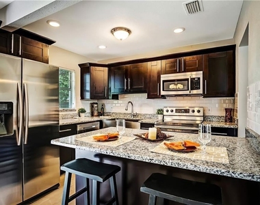 4106 W Oklahoma Avenue - Photo Thumbnail 5