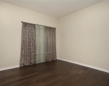 1319 Rowantree Drive - Photo Thumbnail 19