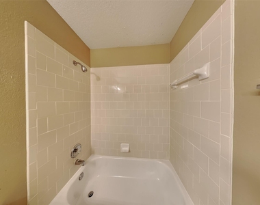 11831 Brantley Haven Drive - Photo Thumbnail 12