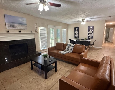 14102 Sylvia Drive - Photo Thumbnail 2