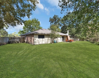 14102 Sylvia Drive - Photo Thumbnail 5