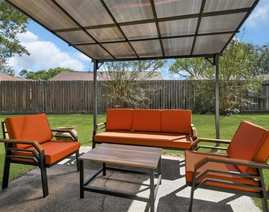 14102 Sylvia Drive - Photo Thumbnail 7
