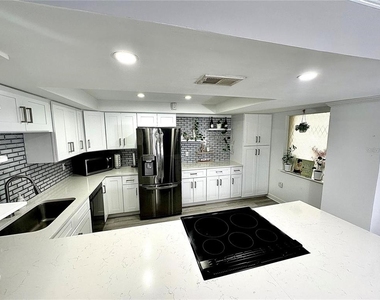 4908 38th Way S - Photo Thumbnail 4