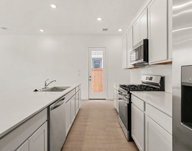 12610 Blue Catfish Lane - Photo Thumbnail 8